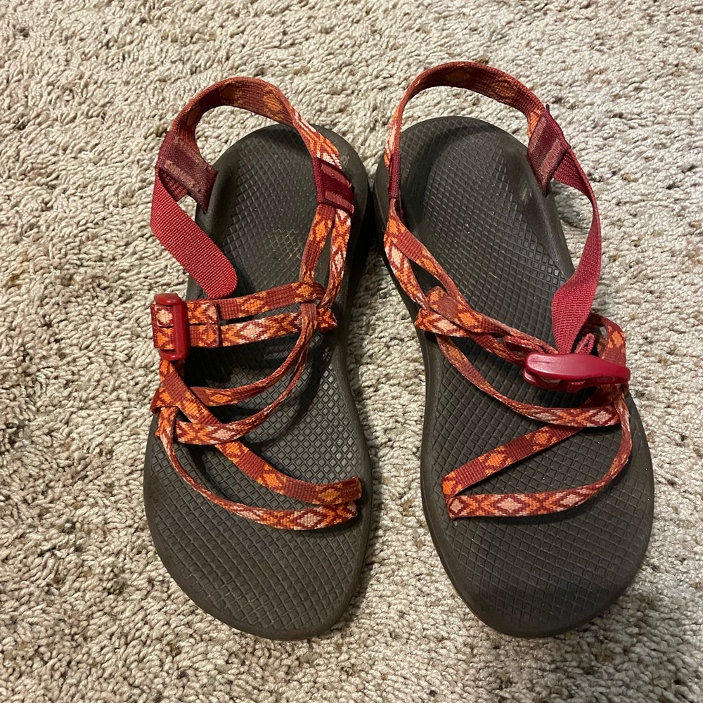 Women’s size 9 Chacos. Smoke free home